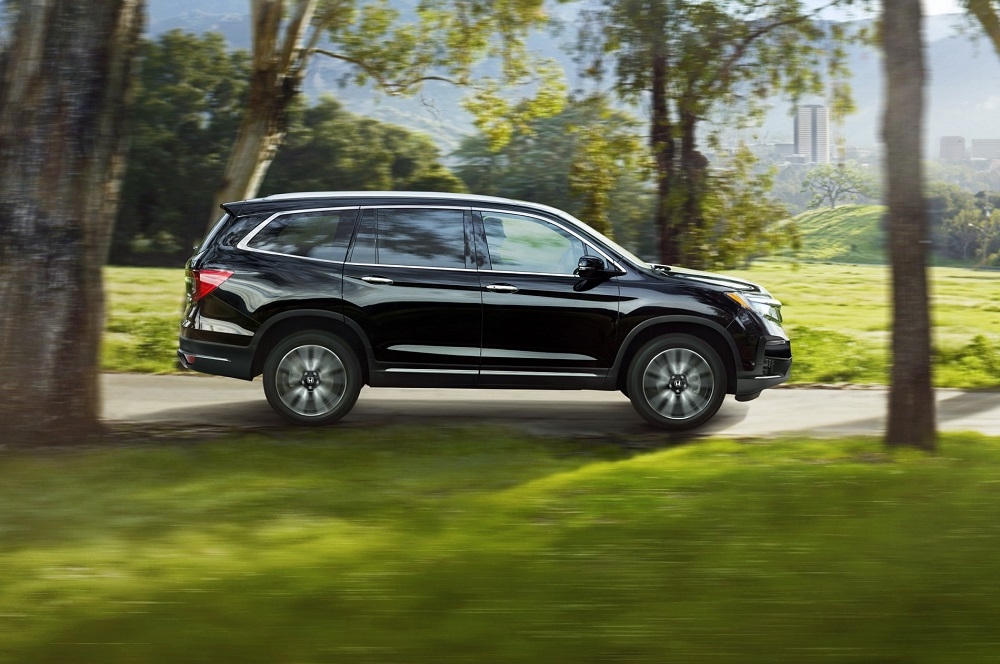Black Honda Pilot