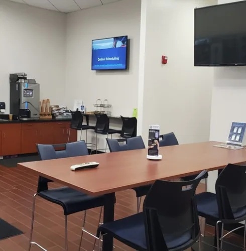 Lees Summit Subaru Customer Lounge