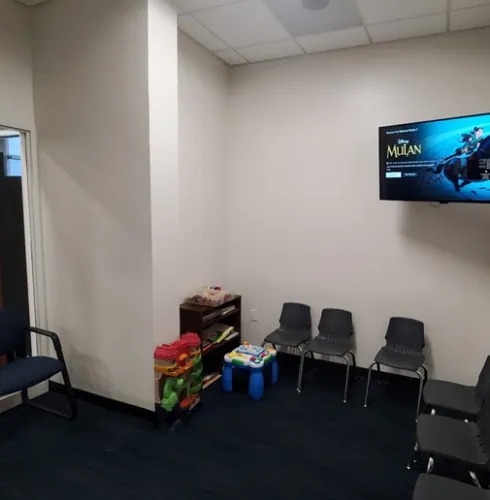 Lees Summit Subaru Customer Lounge