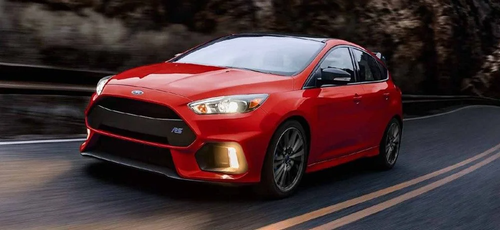 2018 Ford Focus ST vs 2018 Ford Focus RS