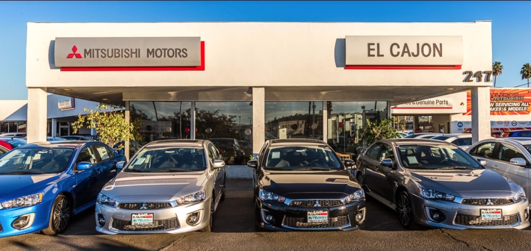 New Mitsubishi Outlander parked at a dealership