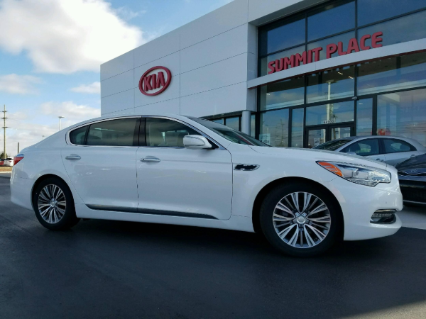 Summit Place Kia East Clinton Twp MI