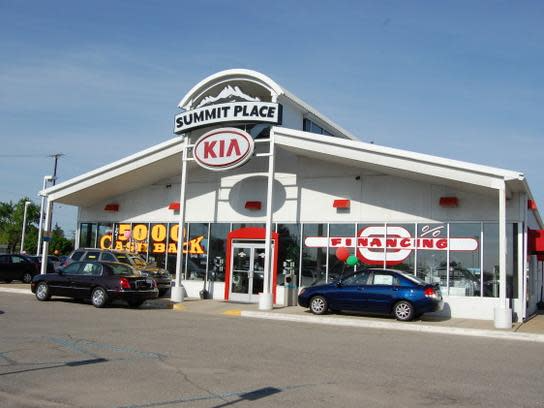 Summit Place Kia Auburn Hills MI