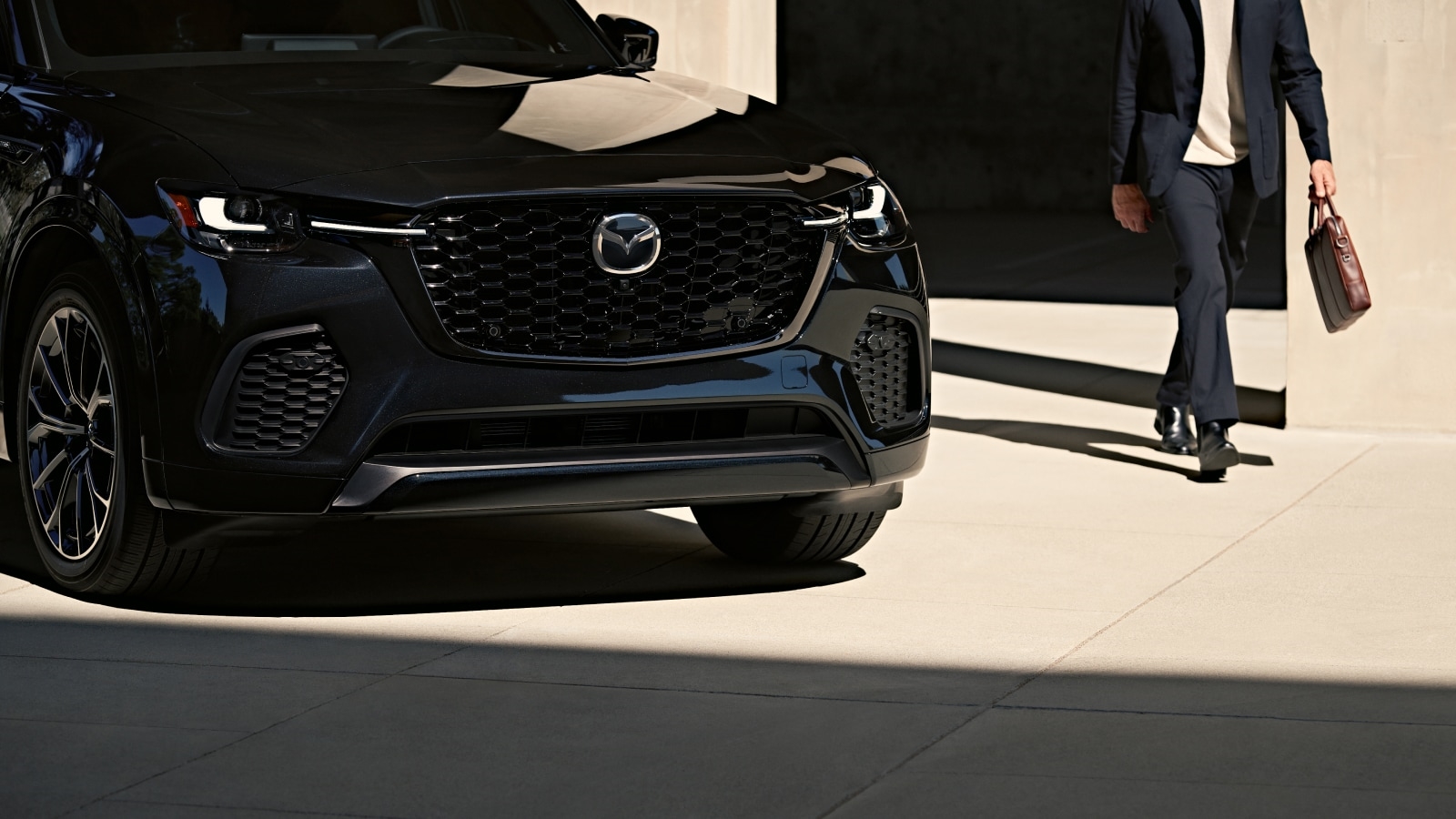 2026 Mazda CX-70 front angle