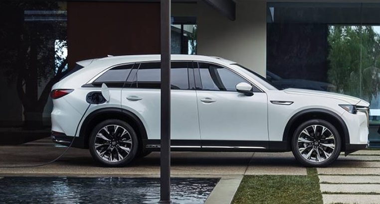Mazda CX-90 PHEV side view