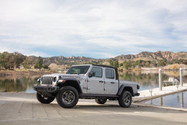Uptown Chrysler Dodge Jeep RAM Slinger WI
