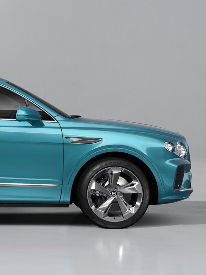 Bentayga EWB - seat.jpg