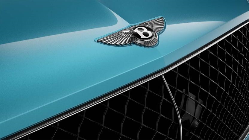 Bentayga EWB - front hood logo.jpg