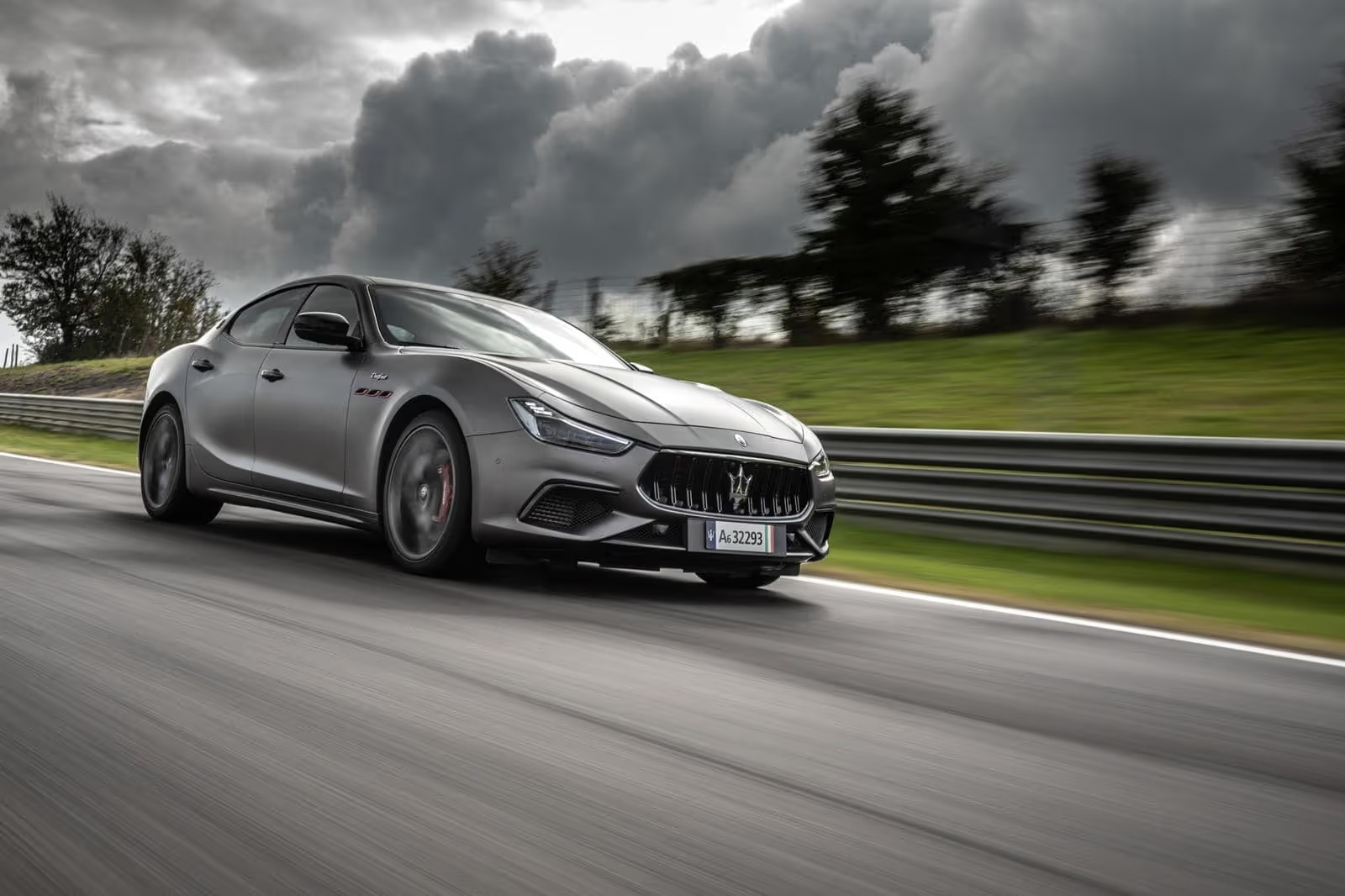2023 ghibli trofeo