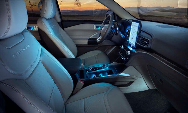 2023 Ford Explorer interior seating front