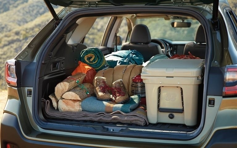 2020 Subaru Outback: Cargo Cover 