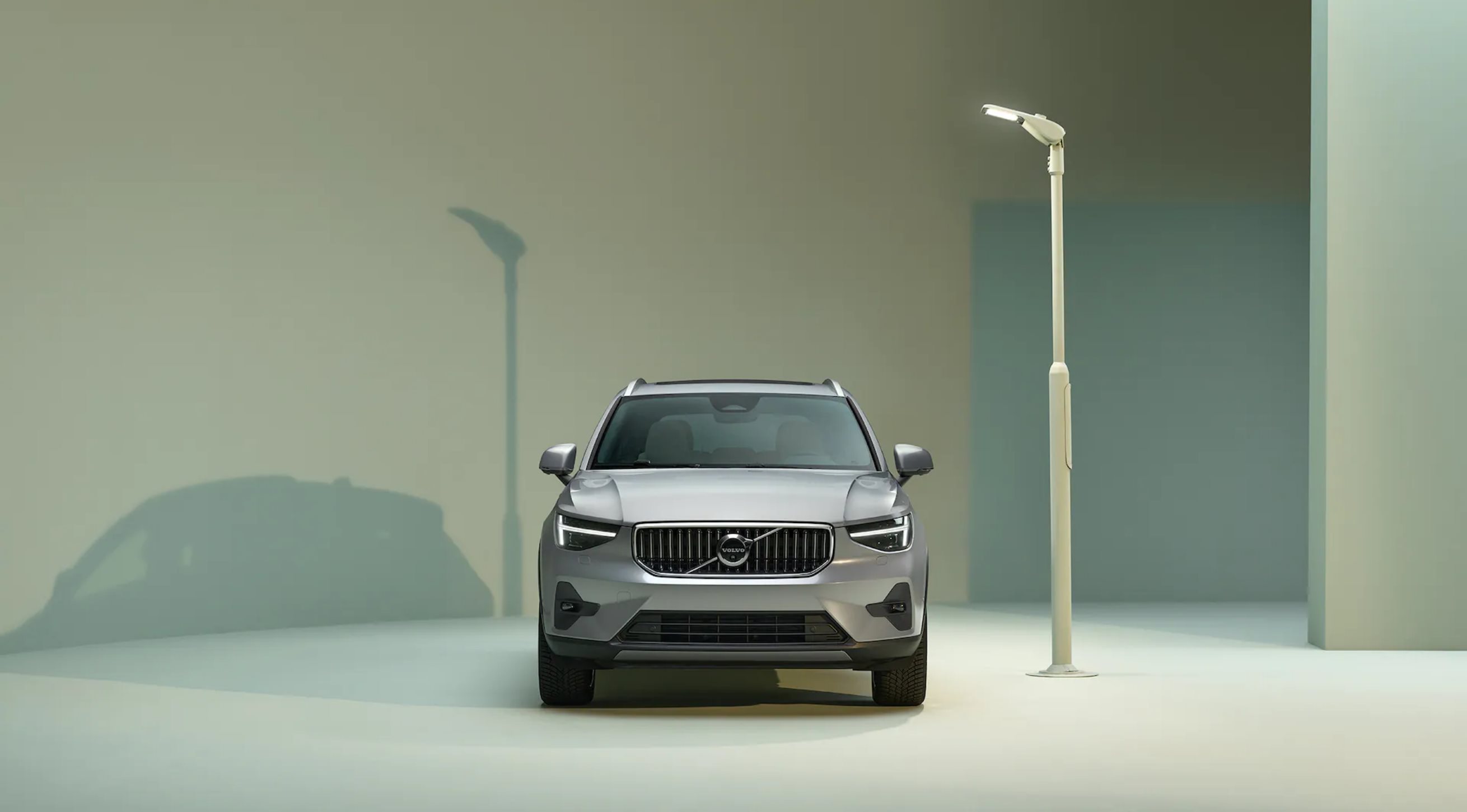 Volvo 2024 xc50 hybrid