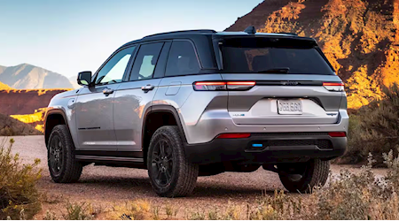 New Jeep Grand Cherokee for sale near Centreville, VA at Lindsay Chrysler Dodge Jeep Ram