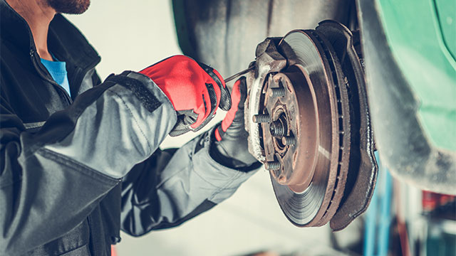 On the Road to Appreciation: Thoughtful Car Services for Mom this Mother's Day