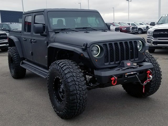 Custom Jeep wheels and tires installed in Columbus Ohio