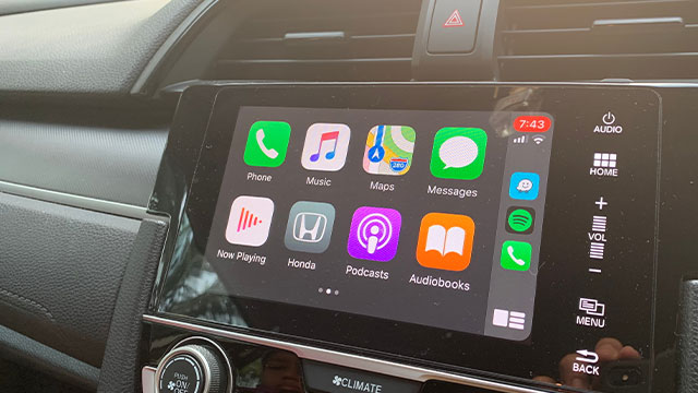 Apple CarPlay Infotainment Screen 