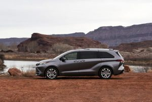 2021 Toyota Sienna Rear Profile