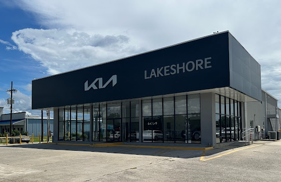 Lakeshore Kia Exterior