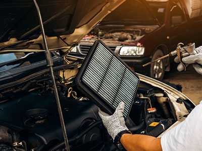 Servicio de Reemplazo del Filtro de Aire Toyota en Los Angeles, CA