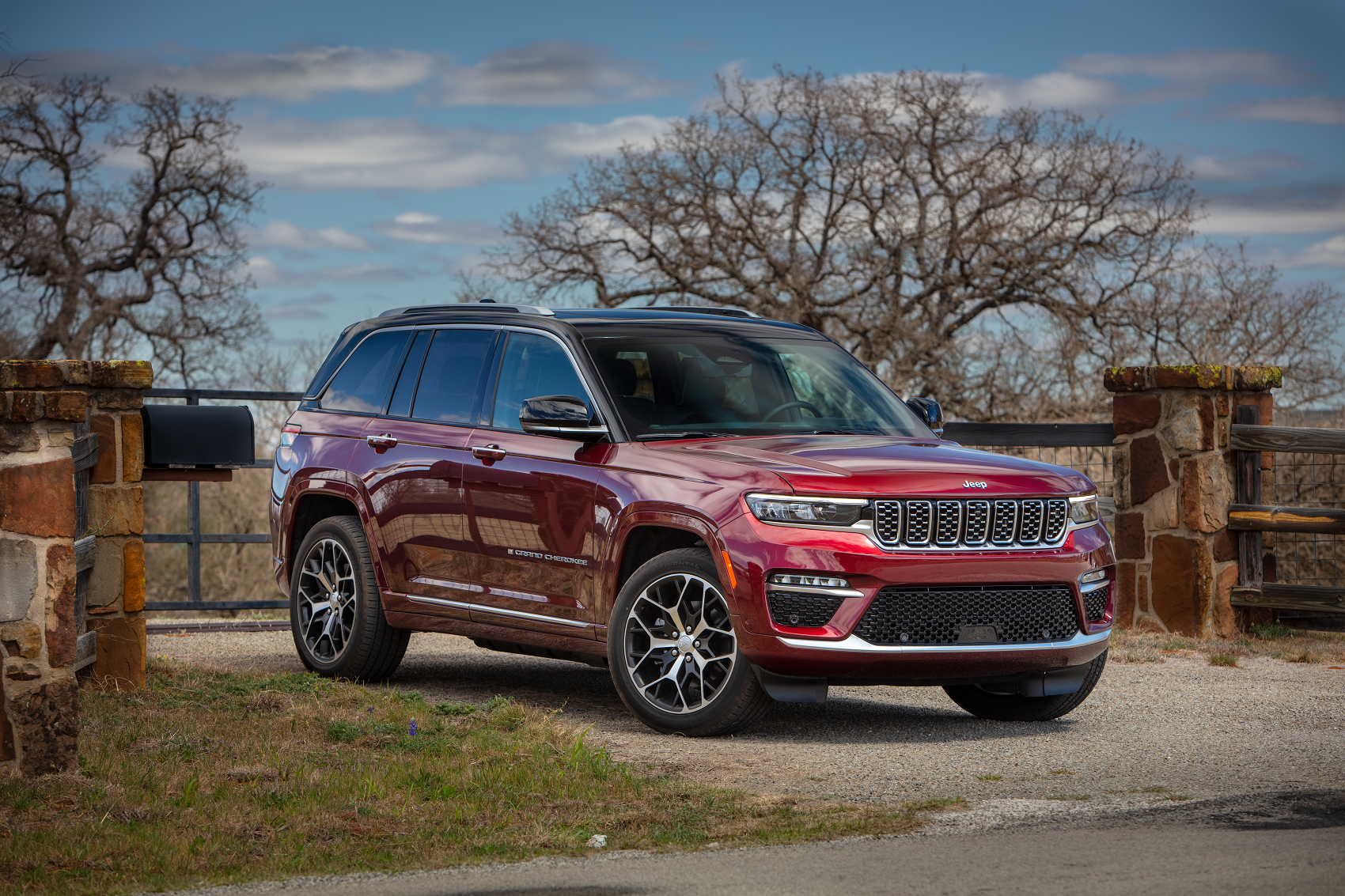 Used Red Jeep Grand Cherokee Side View
