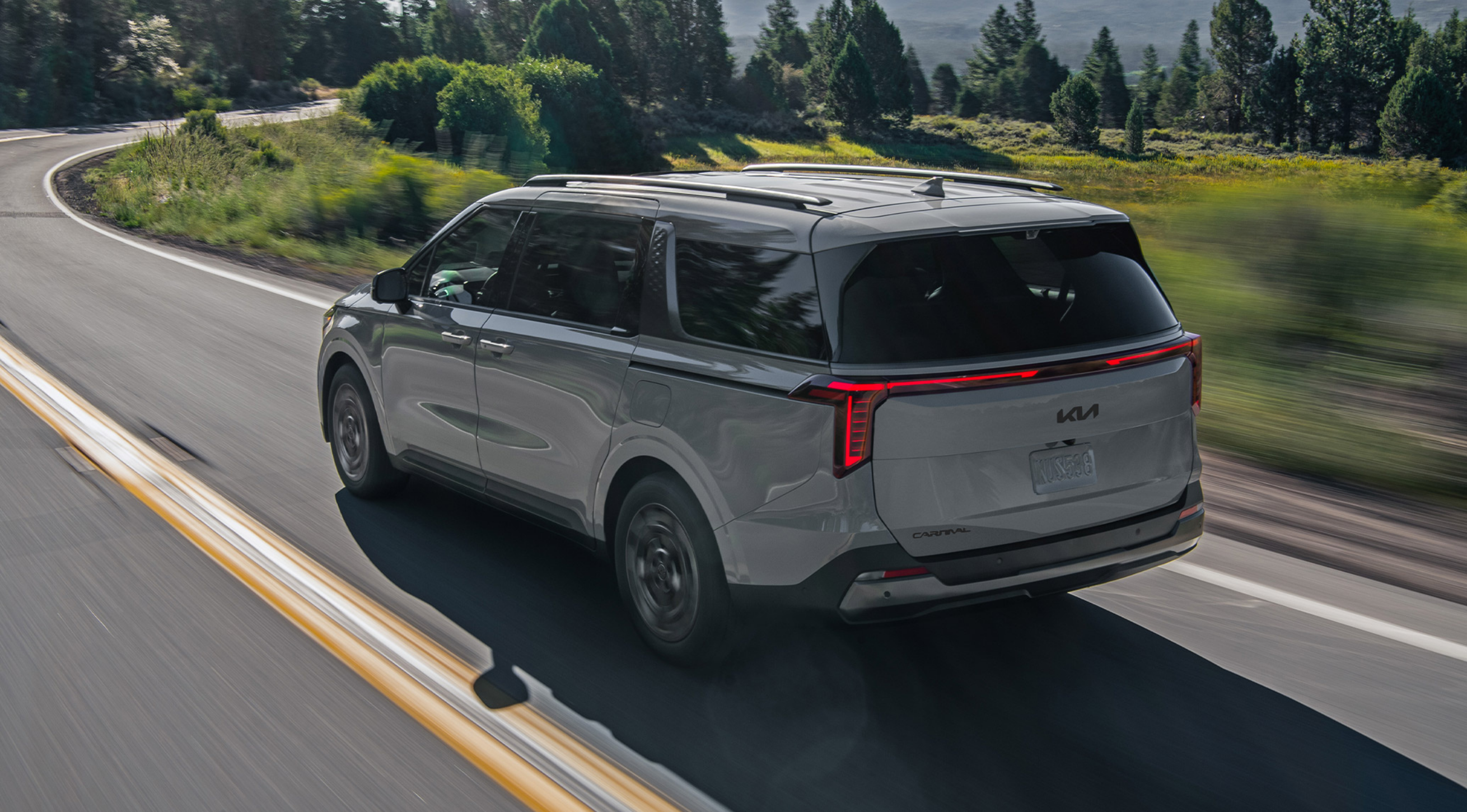 2025 Kia Carnival Hybrid - Smart Kia of Davenport