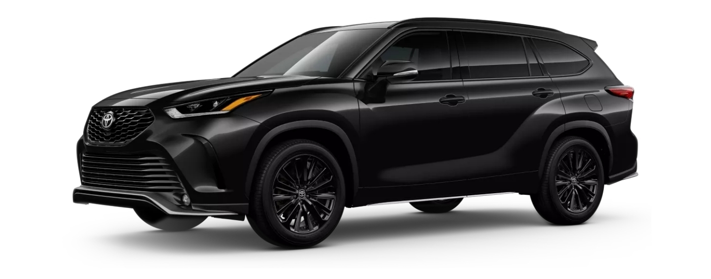 A black 2024 Toyota Highlander XSE is angled left.