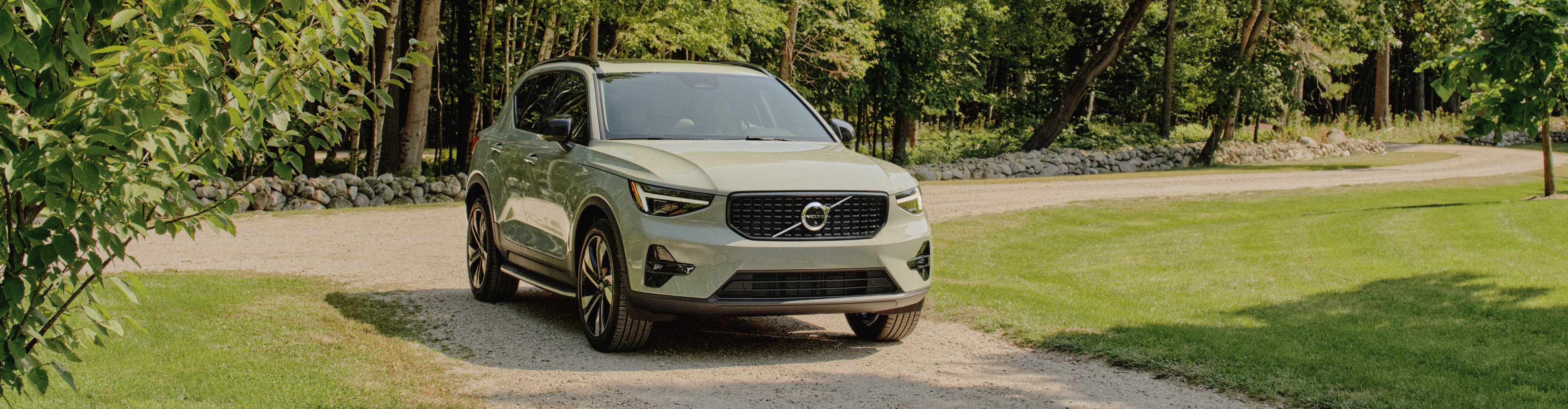 2025 Volvo XC40