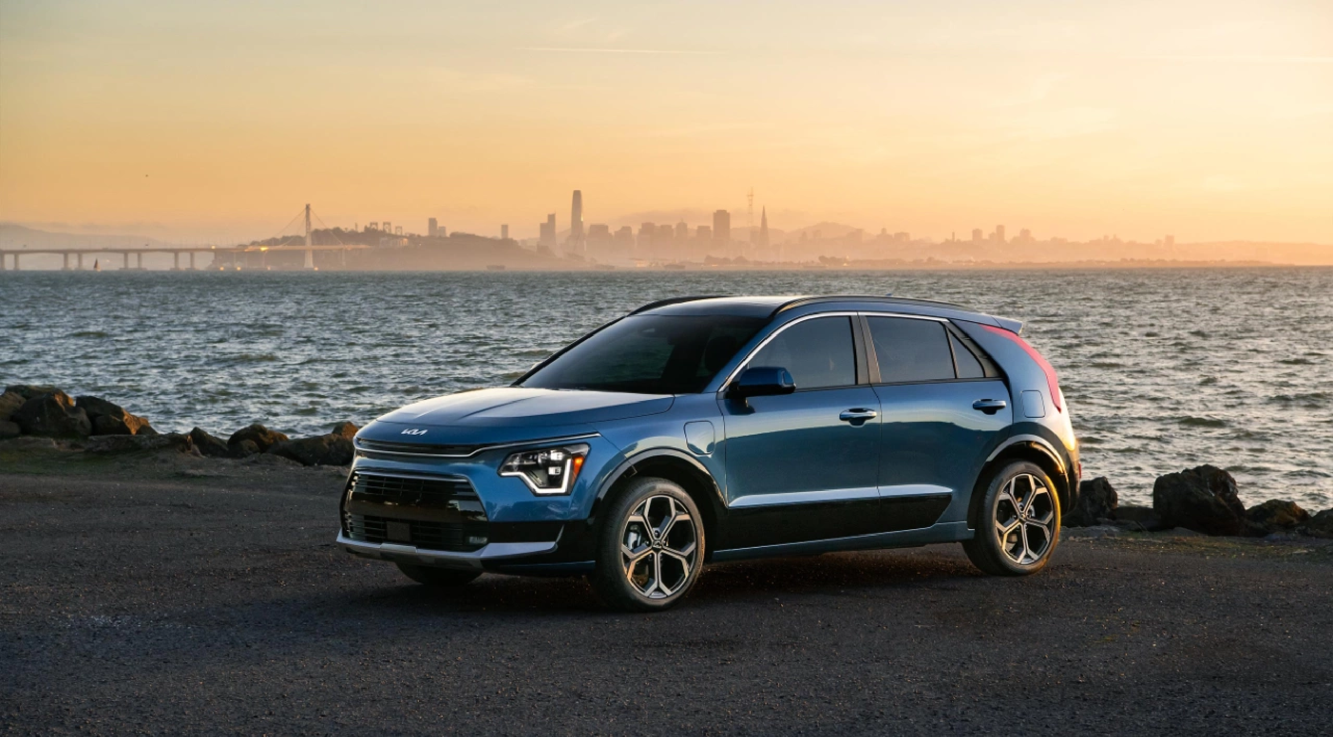 2025 Kia Niro Plug-In Hybrid - Smart Kia of Davenport