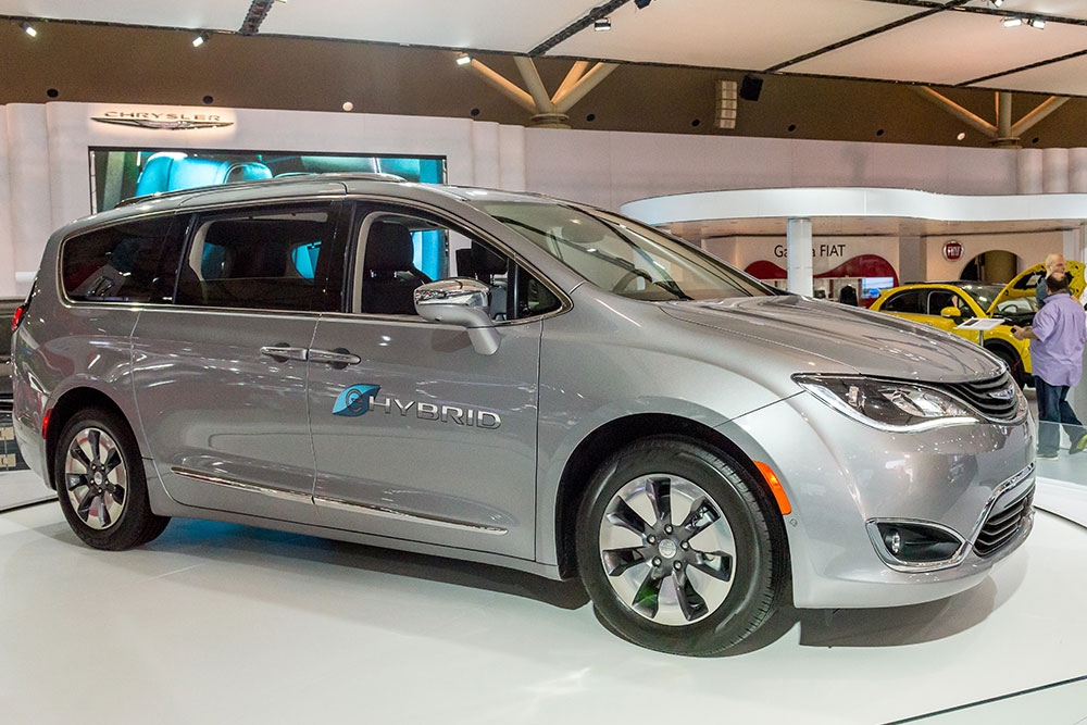 Chrysler Pacifica Vs. Honda Odyssey: Minivan Showdown
