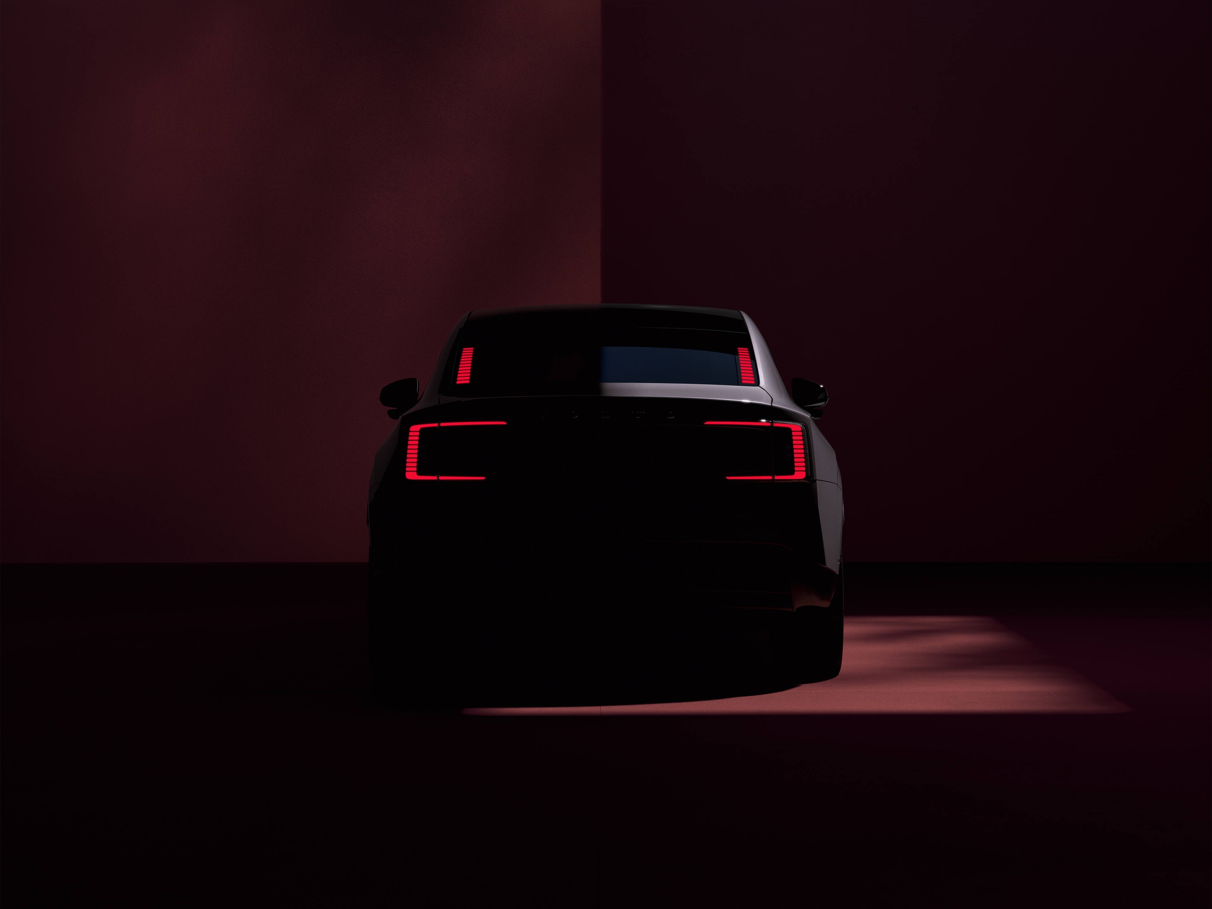 The Forthcoming Volvo ES90 Goes 430 Miles on a Single Charge