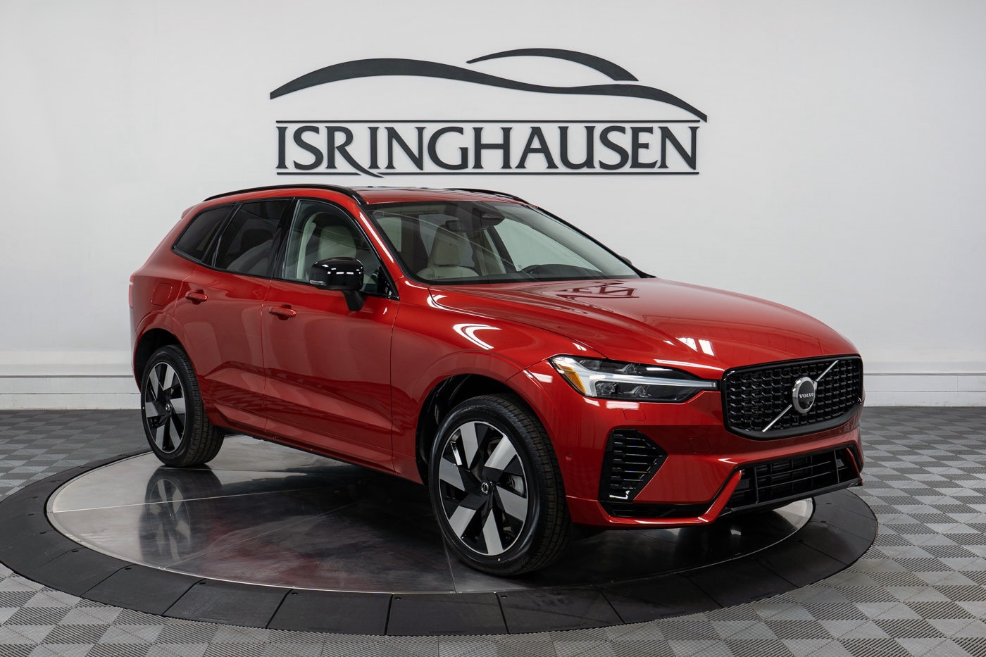 Introducing the 2025 Volvo XC60 Plug-In Hybrid 
