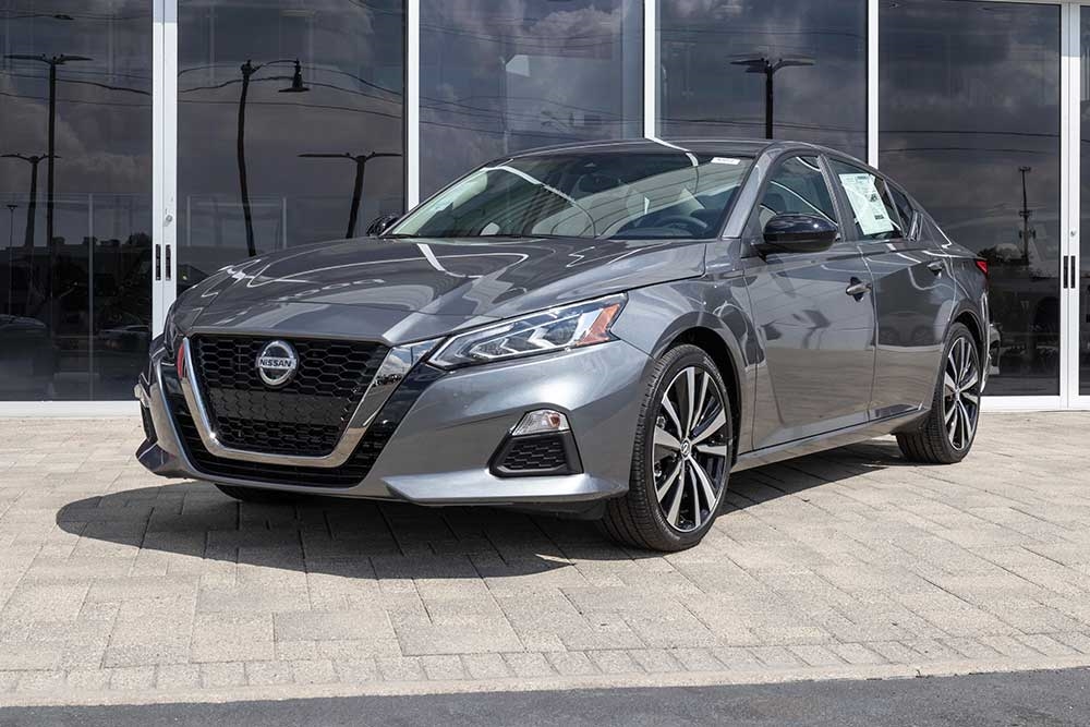 How Many Miles Does A Nissan Altima Last?