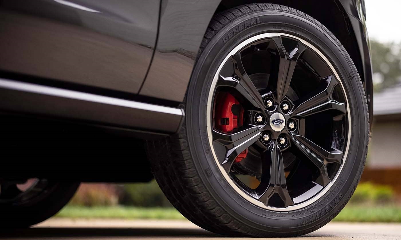 Ford Expedition Stealth Performance Pkg with 22in Wheels & Red Brake Calipers
