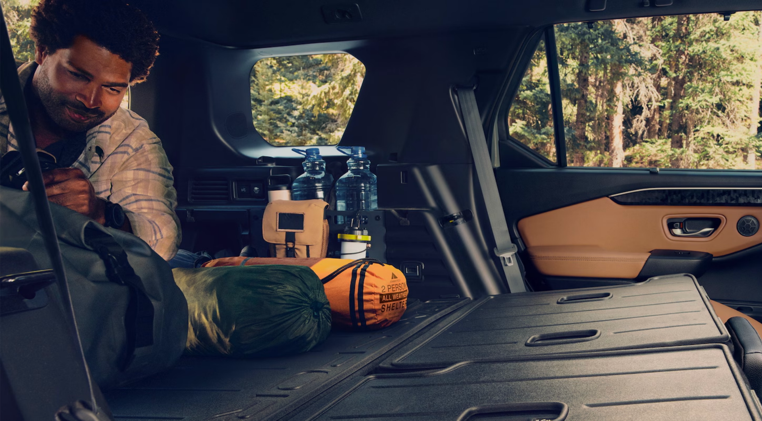 LaFontaine Honda Dearborn showroom near Ferndale MI