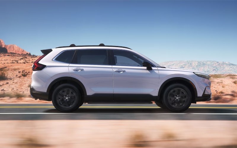 Discover Comfort and Efficiency with the 2025 Honda CR-V Hybrid near San Francisco, CA