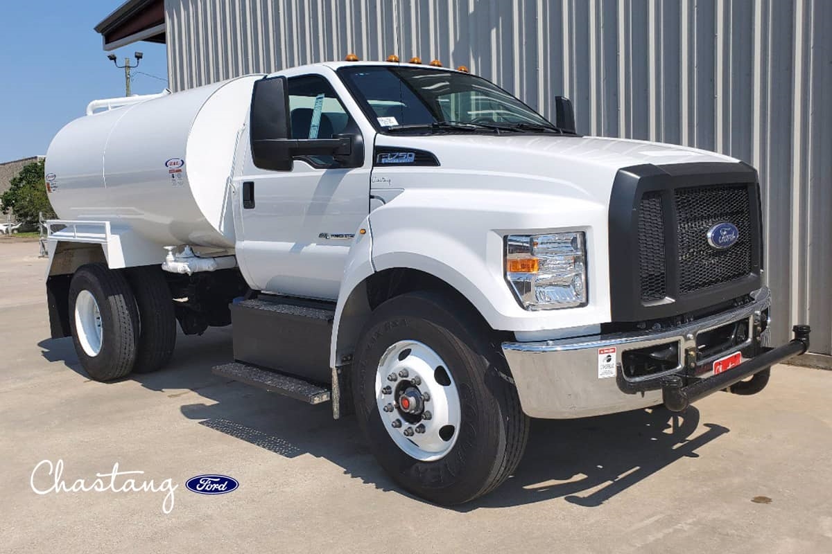 2000 Gallon Water Truck For Sale in Houston, TX