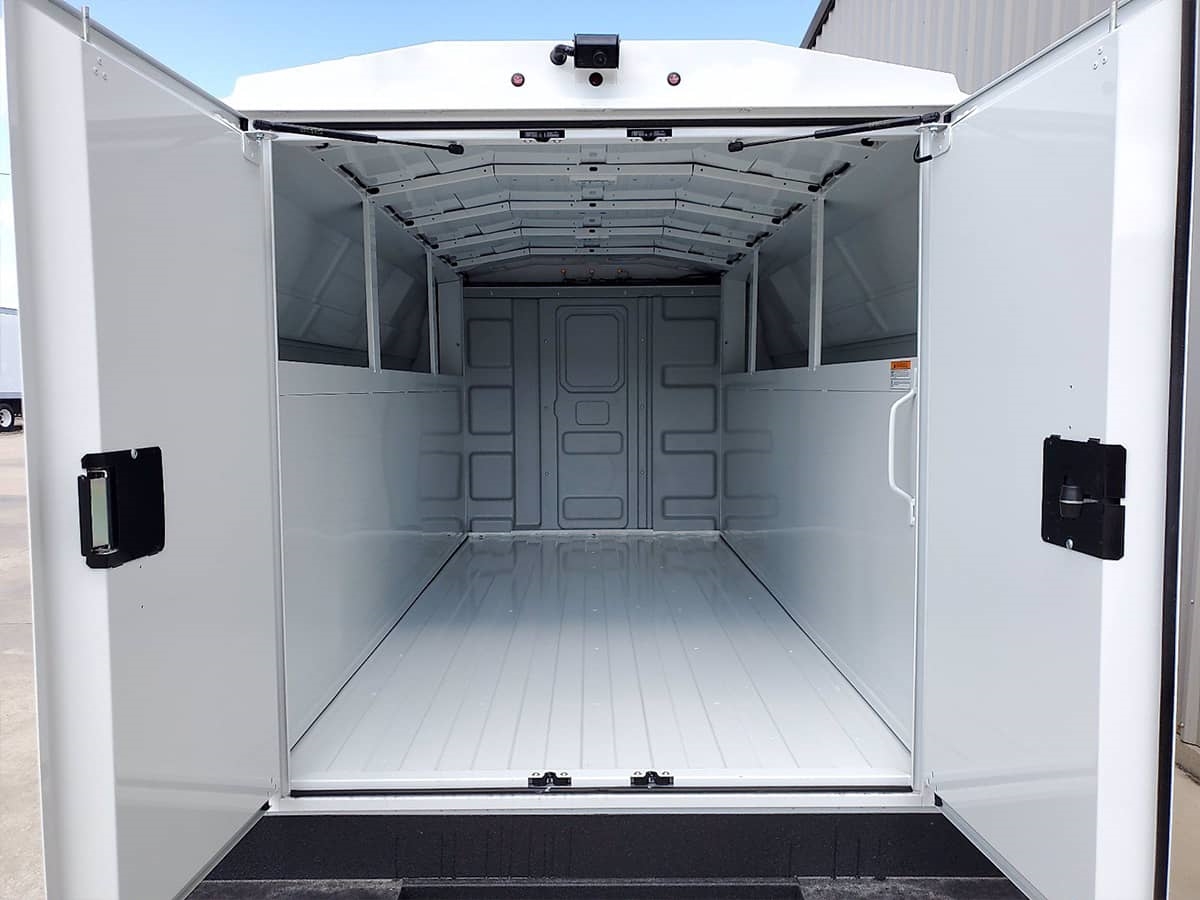Plumber Truck Interior KUV 129SU With Solid Bulkhead