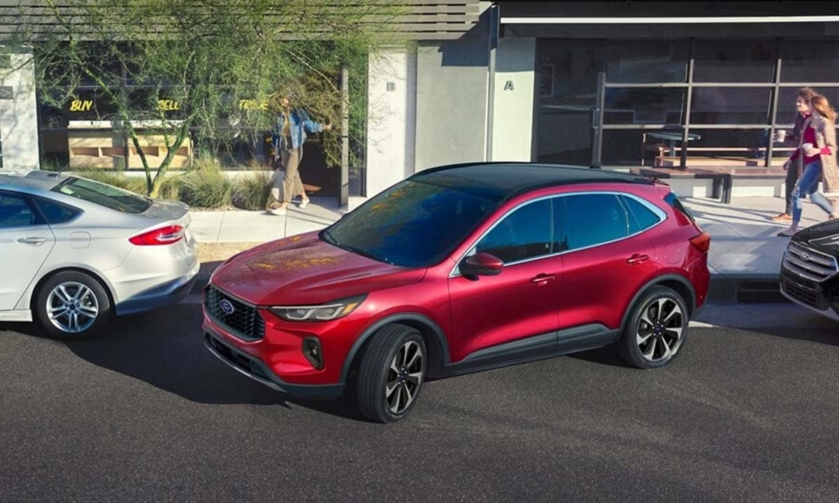 Escape ST-Line Elite Hybrid With Active Park Assist