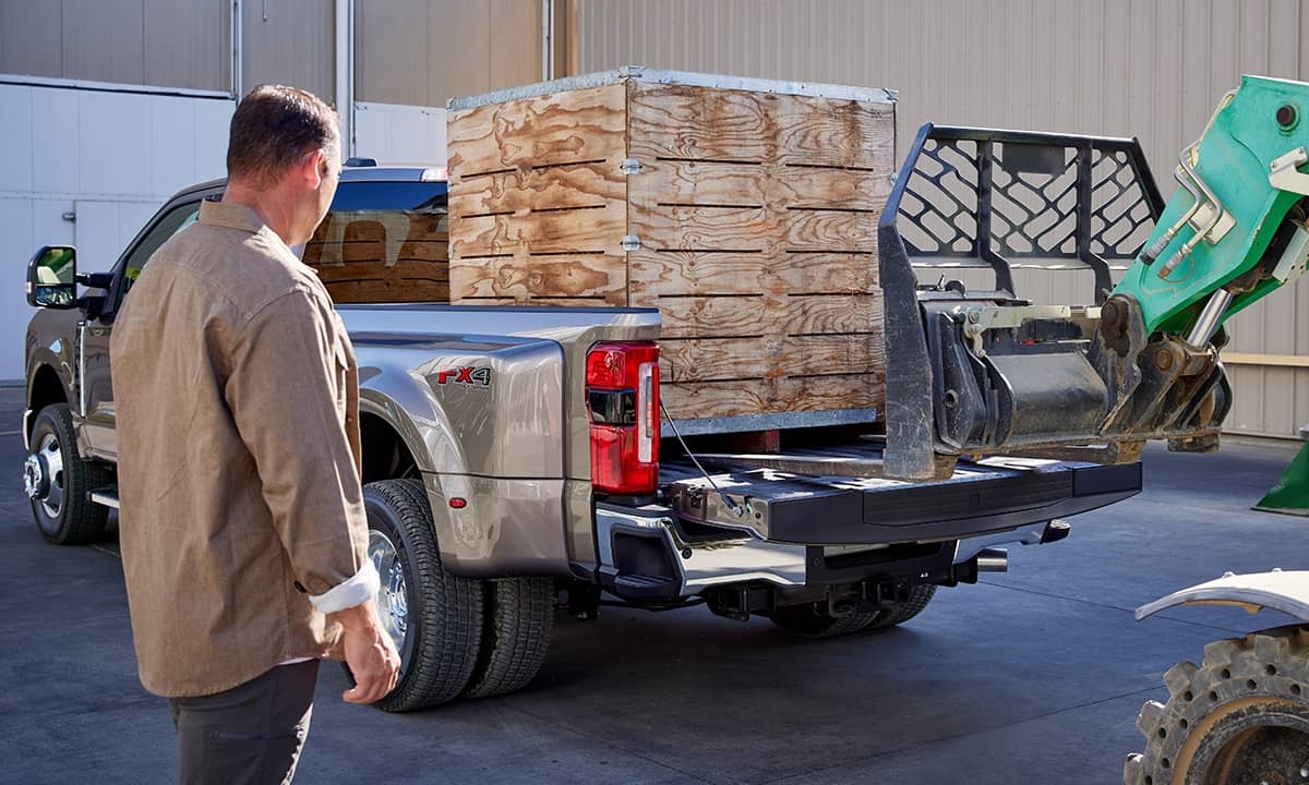 2025 Ford F350 Lariat DRW