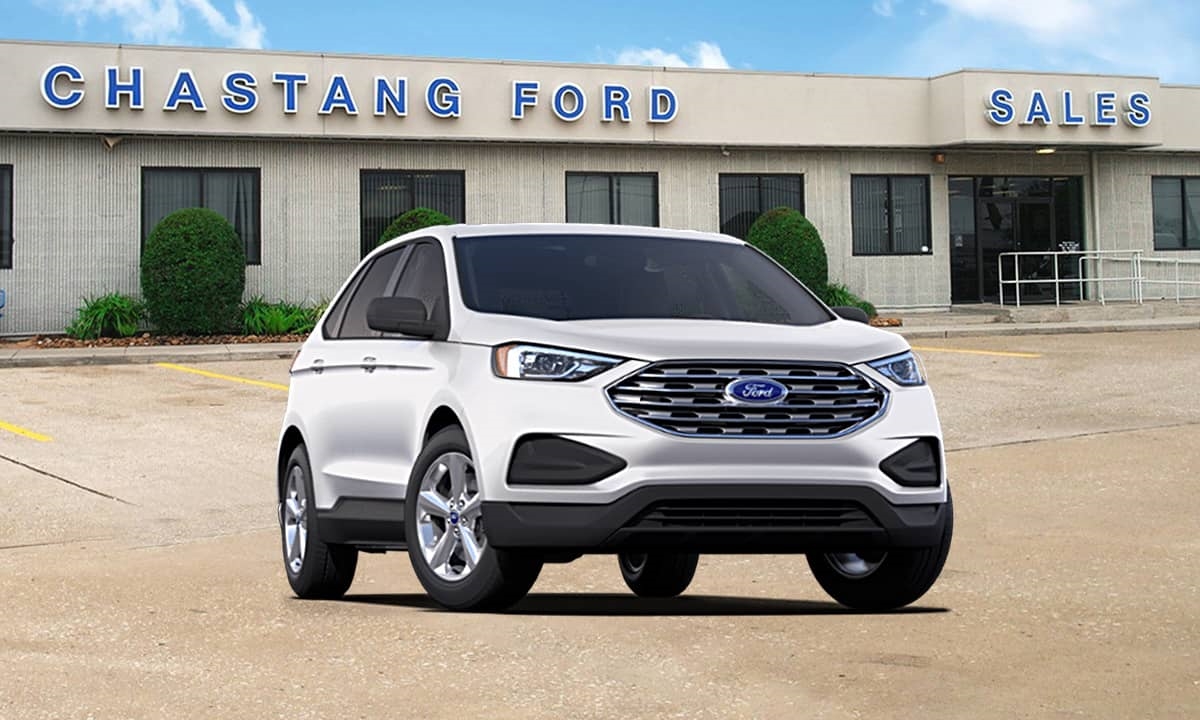 2024 Ford Edge SE shown in Oxford White