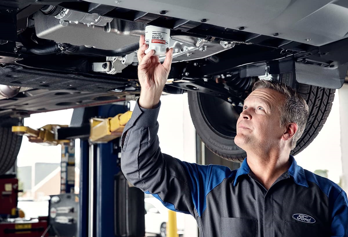Ford Technician Oil Change