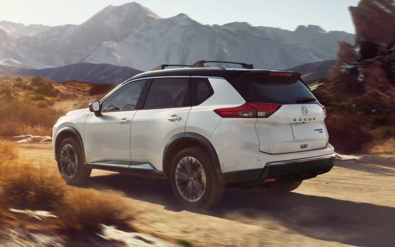 The 2025 Nissan Pathfinder SL near Paso Robles, CA