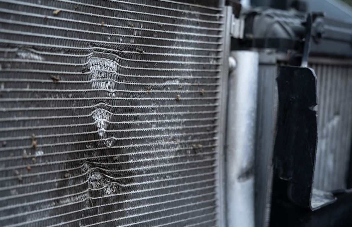 Rust or Discoloration
    