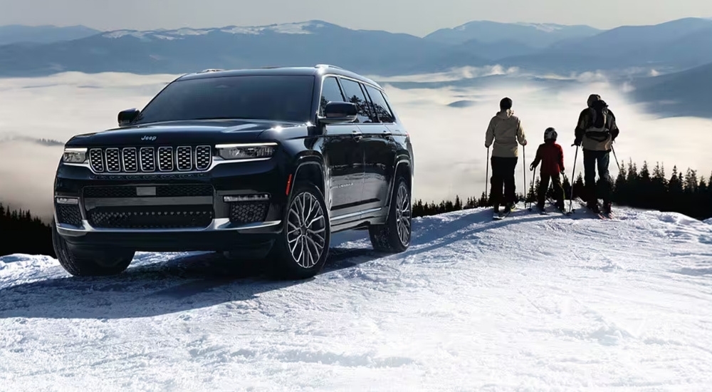 A black 2025 Jeep Grand Cherokee for sale in Rhinebeck from the front at an angle.
