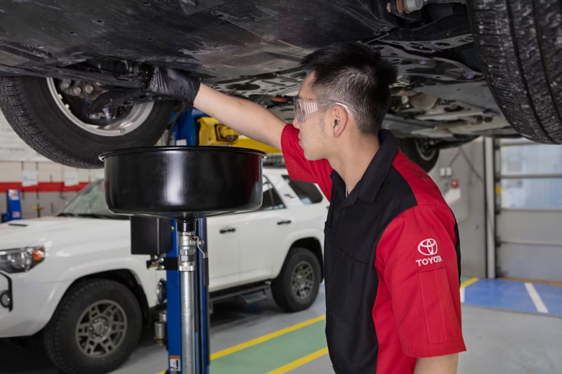 GENUINE TOYOTA OIL & FILTER 