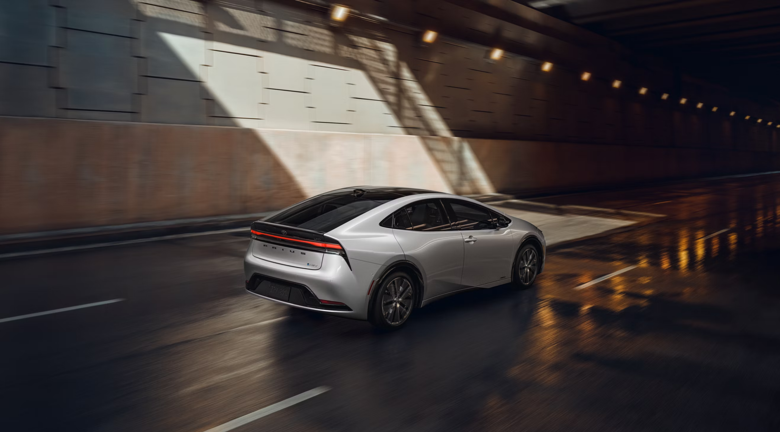 LaFontaine Toyota showroom near Howell MI