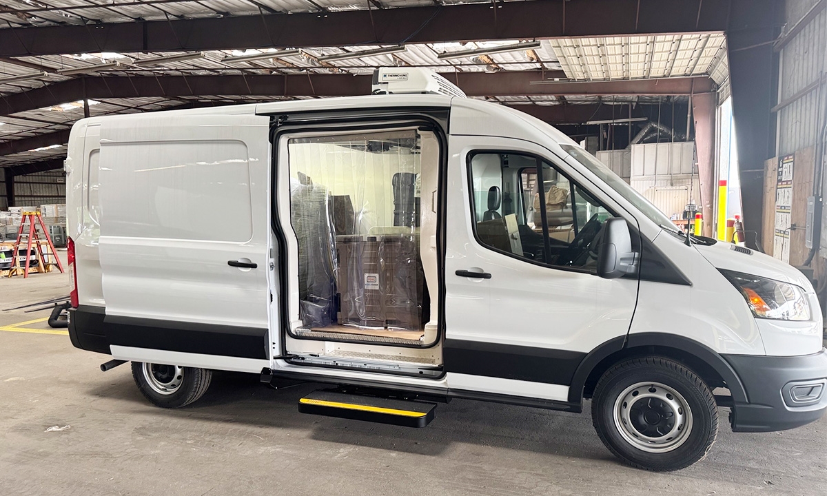 Refrigerator Van in Houston, TX