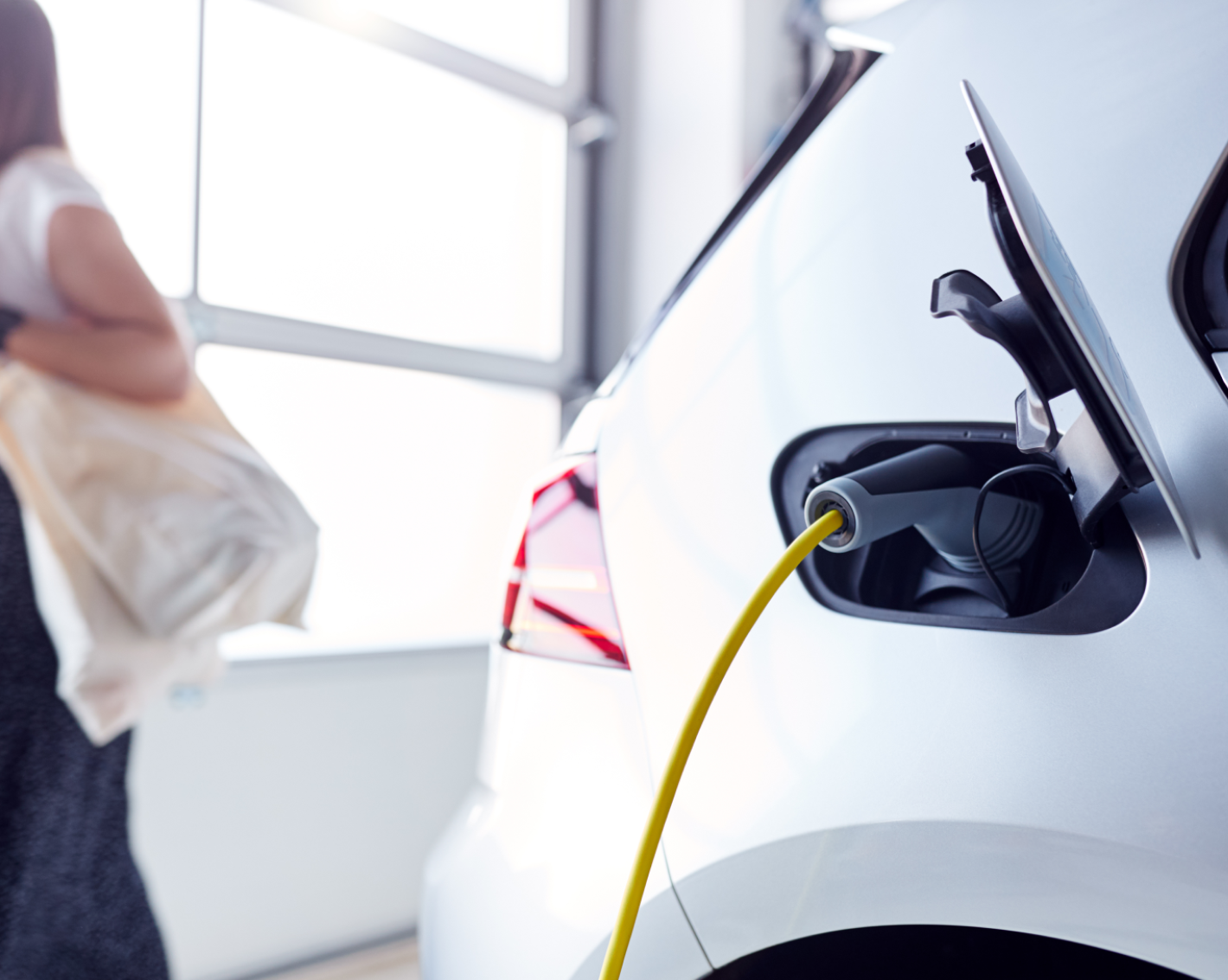 Pros and Cons of Electric Vehicles
