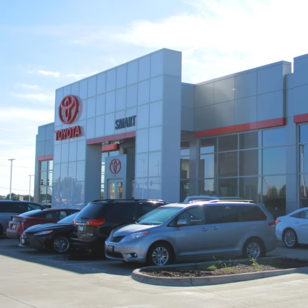 Smart Toyota Davenport IA