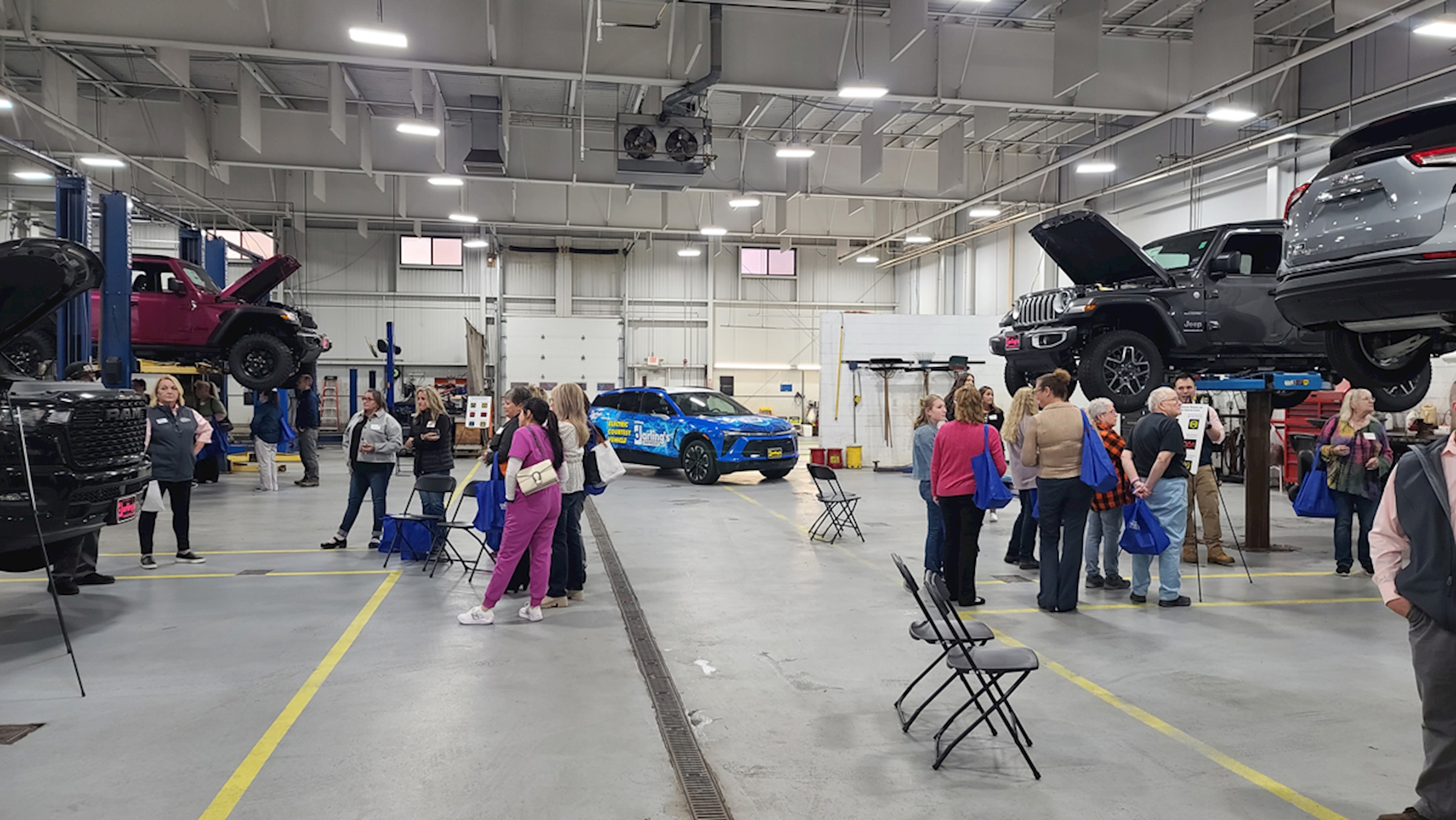 Women & Wheels 8